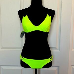 NWT-Super fun Neon yellow and black bikini size small.